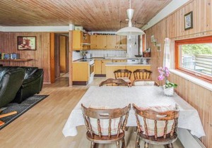 Awesome Home In Samsø With Kitchen