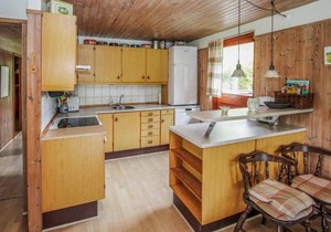 Awesome Home In Samsø With Kitchen