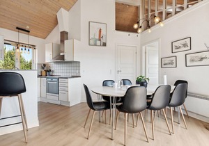 Awesome home in Skjern with WiFi