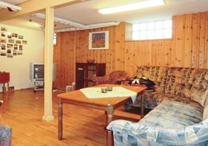 Awesome Home In Tomelilla With Kitchen