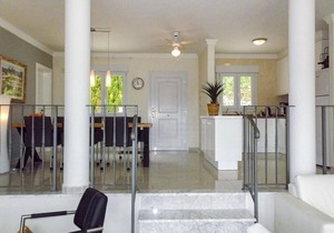 Awesome home in Trullent