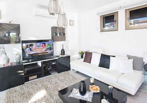 Ayia Napa Kymma Villa KY23 - a villa that sleeps 6 guests in 3 bedrooms