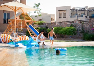 Azzurra Sahl Hasheesh
