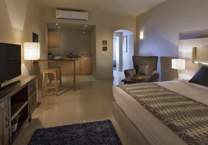 Azzurra Sahl Hasheesh