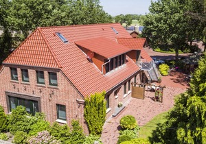 B��nner Hof, Stalldörn