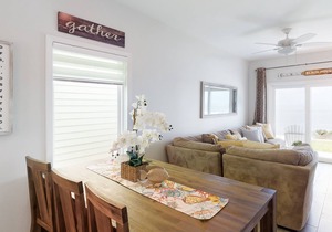 Bayfront Getaway w/ Fast WiFi, Front & Back Patios plus Shared Pool & Hot Tub