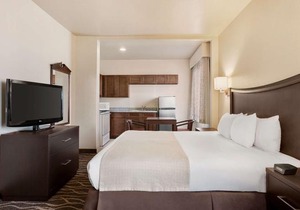 Baymont by Wyndham Clute Khach san