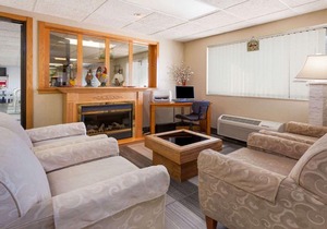 Baymont Inn and Suites Midland