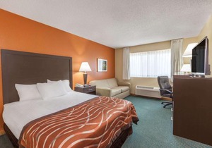 Baymont Inn and Suites Midland