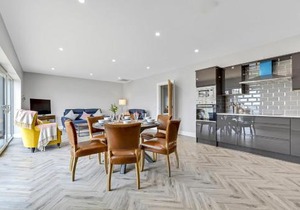 BayView Luxury 3 Bedroom Apartment First Floor