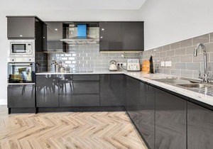 BayView Luxury 3 Bedroom Apartment First Floor