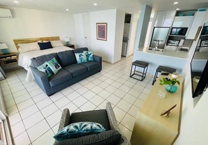 BEACH FRONT 15th Floor Studio w/POOL & PARKING @ PLAYA AZUL 2