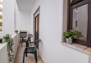 "Beach Residence 11" with Balcony, Barbecue, Wi-Fi & Cable TV; Parking Available