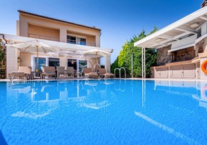 Beach Villa Penelope with private pool