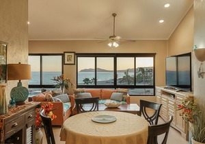 BEACHFRONT! LUXURY, HUGE ONE BEDROOM PENTHOUSE@ CASA DEL MAR!!