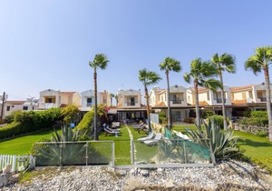 Beachfront Villa Meneou 3