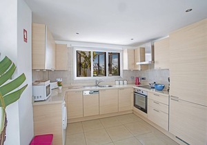 Beautiful 5 Star Holiday Villa in a Prime Location in Sotira
