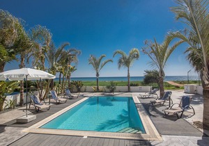 Beautiful 5 Star Holiday Villa in a Prime Location in Sotira