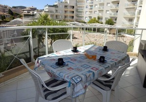 Beautiful air-conditioned 2-room apartment near the beach