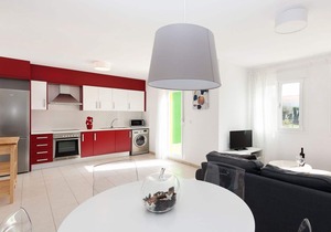 Beautiful apartment for 4 guests with A/C, WIFI, pool, TV, terrace and parking