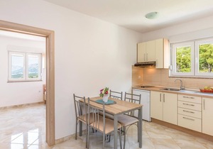 Beautiful apartment in Krvavica
