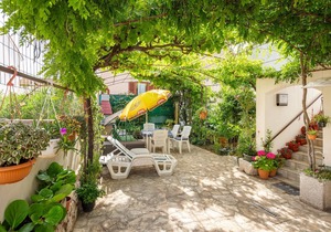 Beautiful apartment in Punat with WiFi