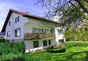 Beautiful Apartment in Winnen near Forest and Town Centre