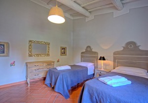 Beautiful apartment for 5 people with WIFI, pool, A/C, panoramic view and parking
