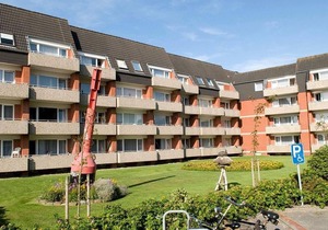 Beautiful, bright vacation apartment in a quiet location with balcony, lighthouse view and WLAN - Holiday Residenz