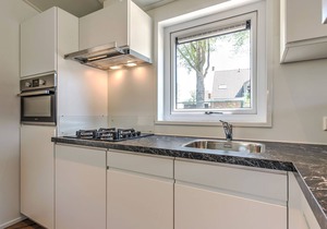 Beautiful bungalow with jacuzzi in Kaatsheuvel