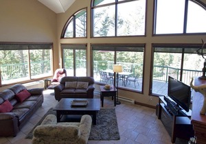 Beautiful 2 bedroom unit at resort, sleeps 6