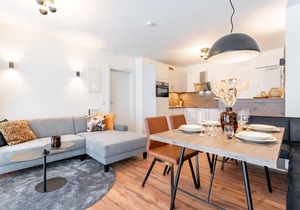 Beautiful city centre flat with private garden