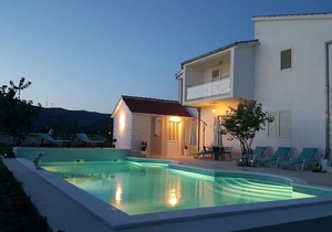 Beautiful Holiday Home in Neoric with Private Pool