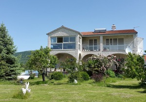 Beautiful Holiday Home in Neoric with Private Pool