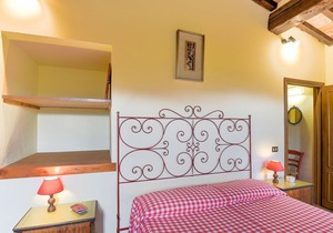 Beautiful Holiday Home with Swimming Pool in Monterchi