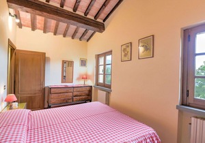 Beautiful Holiday Home with Swimming Pool in Monterchi
