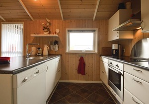 Beautiful home in Aabenraa with kitchen