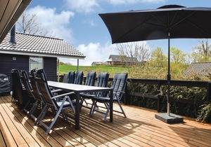 Beautiful home in Aabenraa with kitchen