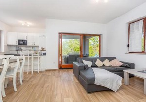 Beautiful Home In Gostinjac With Wifi