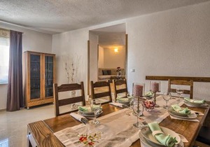Beautiful Home In Liznjan