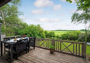 Beautiful home in Løgstrup with WiFi