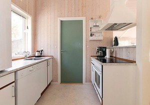 Beautiful home in Nexø with WiFi