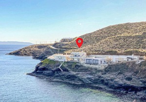 Beautiful home in Vrompousi Keratea w/ 3 Bedrooms