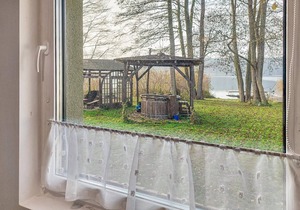 Beautiful home in Wilcze with WiFi