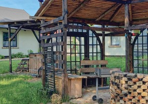 Beautiful home in Wilcze with WiFi