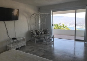 Beautiful House in Las Brisas Acapulco, amazing view. 3 persons Service included