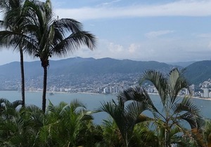 Beautiful House in Las Brisas Acapulco, amazing view. 3 persons Service included
