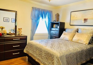 Beautiful Shediac Bay Home Accommodates 2 Families Comfortably!!