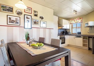 Beautiful Vacation Apartment 4 on "Trostelhof" with Balcony