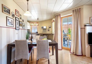 Beautiful Vacation Apartment 4 on "Trostelhof" with Balcony